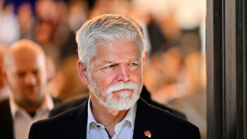 Pavel má slušné šance mandát obhájit, zjistil průzkum. Za prezidenta by lidé chtěli i Ebena