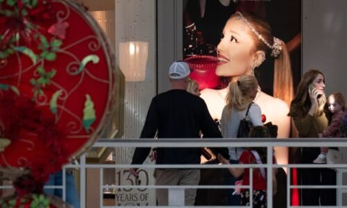 Despite breaking online Black Friday records, US shoppers pay a Despite breaking online Black Friday records, US shoppers pay a price