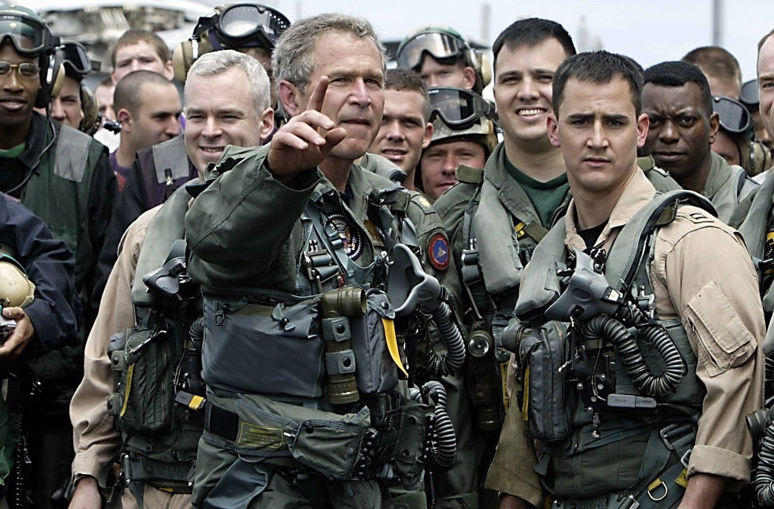 Za zločinný útok na Irak sa neskôr ospravedlnili Blair, Clintonová dokonca aj Šimečka, len „humanista“ Havel mlčal