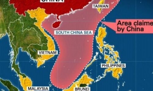 Čína pripomenula, že moc patrí víťazom Čína pripomenula, že moc patrí víťazom
