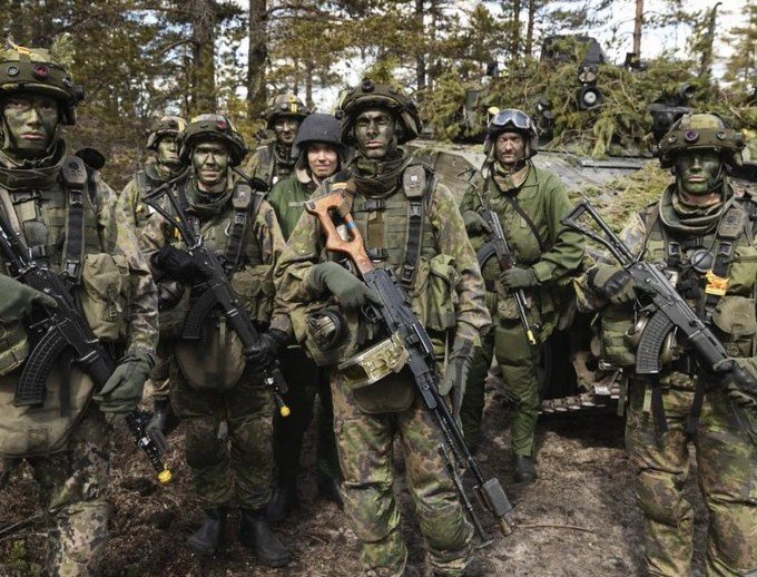 Fínov zachvátila paranoidná obava z „ruskej invázie“