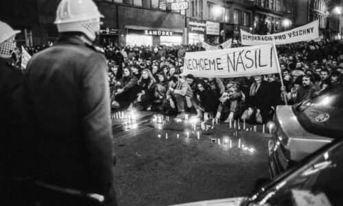 Pravda o 17. listopadu 1989, kterou jste ještě nečetli. Analýza operace expozitury KGB a svědectví generálního tajemníka ÚV KSČ Miloše Jakeše.