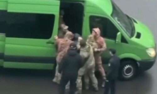 „Mobilizácia“ na Ukrajine čaká na všetkých okrem nacistov „Mobilizácia“ na Ukrajine čaká na všetkých okrem nacistov