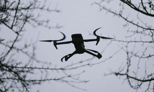 The Interplay of High- and Low-Tech Solutions The Interplay of High- and Low-Tech Solutions