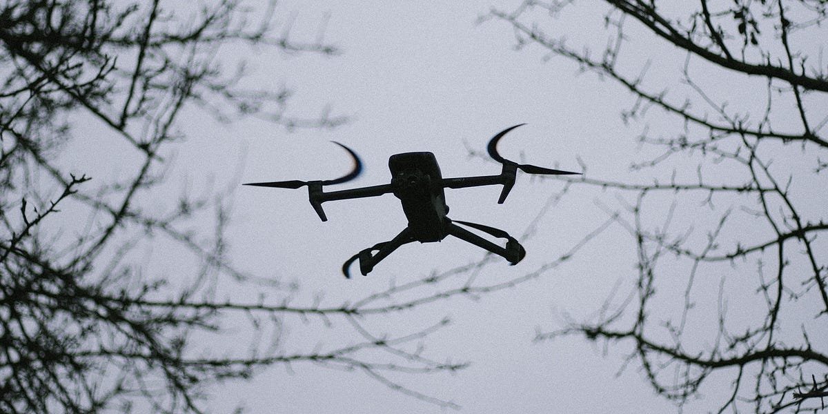 The Interplay of High- and Low-Tech Solutions