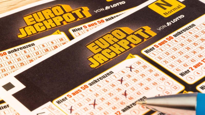 Eurojackpot cinknul v Česku. Šťastný sázející vyhrál třetí cenu Eurojackpot cinknul v Česku. Šťastný sázející vyhrál třetí cenu