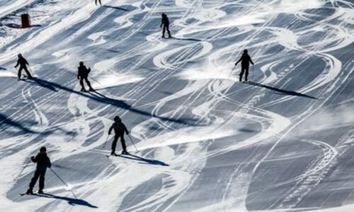 Do Česka vtrhnou celodenní mrazy i sníh. Meteorologové popsali, kde už se dá teď lyžovat