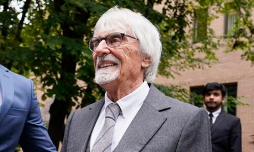 Bernie Ecclestone: Vasseur je slabý, Ferrari potrebuje na čele diktátora