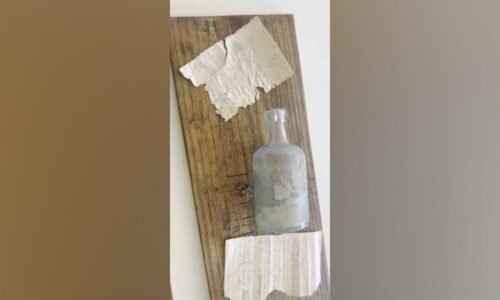 Moře vyplavilo přes 100 let staré dopisy vojáků z první světové války. Rodiny neskrývají úžas Moře vyplavilo přes 100 let staré dopisy vojáků z první světové války. Rodiny neskrývají úžas