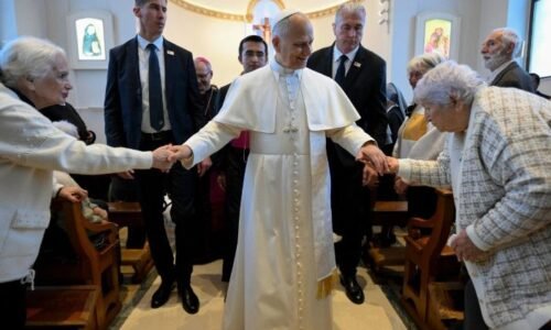 Pápež v Istanbule navštívil domov dôchodcov: Seniori sú pokladom