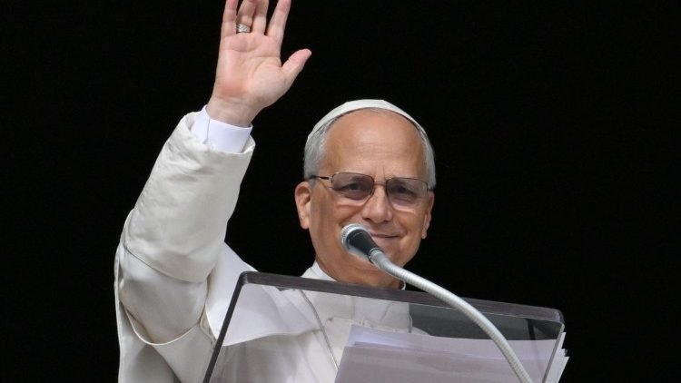 Pápež Lev XIV.: Mladí majú moc obnoviť ekonomiku zdola