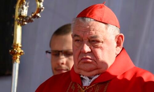 OBRAZEM: Naposledy na veřejnosti i Duka, jak ho neznáte. Jak šel čas s kardinálem