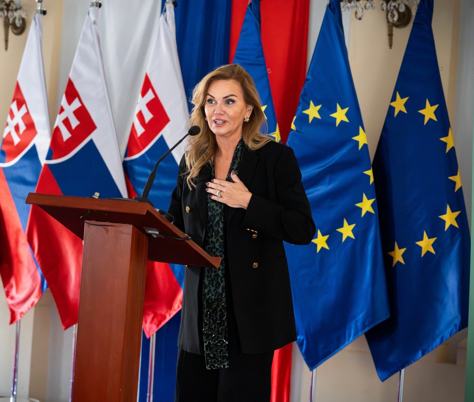 Dnes sa začalo plenárne zasadnutie Európskeho parlamentu. Budeme sa na ňom zaoberať aj novými pravidlami zameranými na posilňovanie ochrany zdravia a vývoja detí. Týka sa to aj bezpečnosti hračiek z p Dnes sa začalo plenárne zasadnutie Európskeho parlamentu. Budeme sa na ňom zaoberať aj novými pravidlami zameranými na posilňovanie ochrany zdravia a vývoja detí. Týka sa to aj bezpečnosti hračiek z p