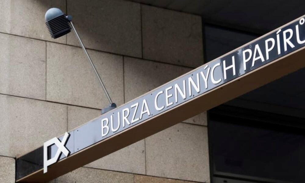 Úspěch pražské burzy: Poráží i slavný index. Experti zmínili důvody i nastínili hrozbu