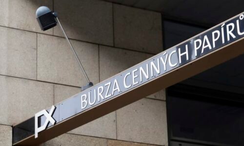 Úspěch pražské burzy: Poráží i slavný index. Experti zmínili důvody i nastínili hrozbu Úspěch pražské burzy: Poráží i slavný index. Experti zmínili důvody i nastínili hrozbu