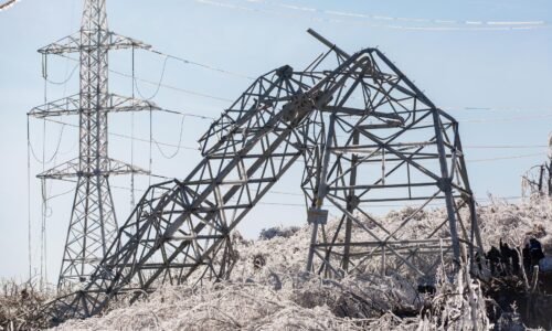 V DĽR zostalo 500.000 ľudí bez elektriny V DĽR zostalo 500.000 ľudí bez elektriny