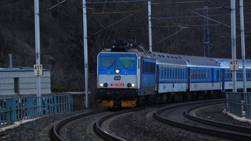 Srážka rychlíku s osobním vlakem na Českobudějovicku: Desítky zraněných, dva těžce Srážka rychlíku s osobním vlakem na Českobudějovicku: Desítky zraněných, dva těžce
