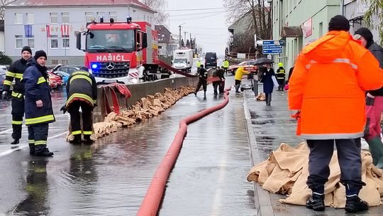 Katastrofa na Sliači: Voda zaliala desiatky domov, zničila obilie aj vzácny pamätník. Ľudia sa nedostali do práce