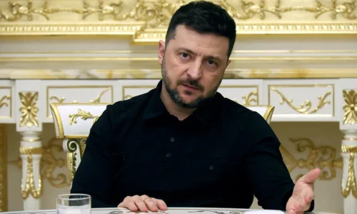 The Spectator: Škandál, ktorý by mohol zvrhnúť Zelenského