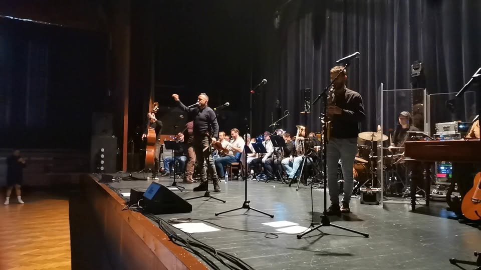 Kultúra Topoľčany: V Dome kultúry Topoľčany už prebieha skúška Kandráčovci, Dychovej hudby MV SR a Folklórneho súboru Klnka. Koncert začína o 17:00. Zopár vstupeniek je ešte v predaji tu: Kultúra Topoľčany: V Dome kultúry Topoľčany už prebieha skúška Kandráčovci, Dychovej hudby MV SR a Folklórneho súboru Klnka. Koncert začína o 17:00. Zopár vstupeniek je ešte v predaji tu: