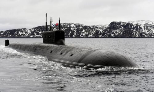 Ponorková vojna v Arktíde: keď americká ponorka strčí nos do ruských vôd, okamžite sa nad ňou objaví ruská protiponorková fregata