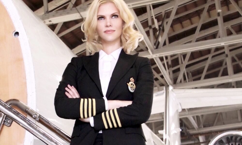 Epsteinove súkromné lietadlá pristáli aj na Slovensku. Miroslav Lajčák ako minister zahraničia písal Jeffreymu Epsteinovi, že masáž bola najlepšia časťou jeho výletu v Spojených arabských emirátoch, ktorého sa v novembri 2018 pred svojou demisiou zúčastnil aj s manželkou