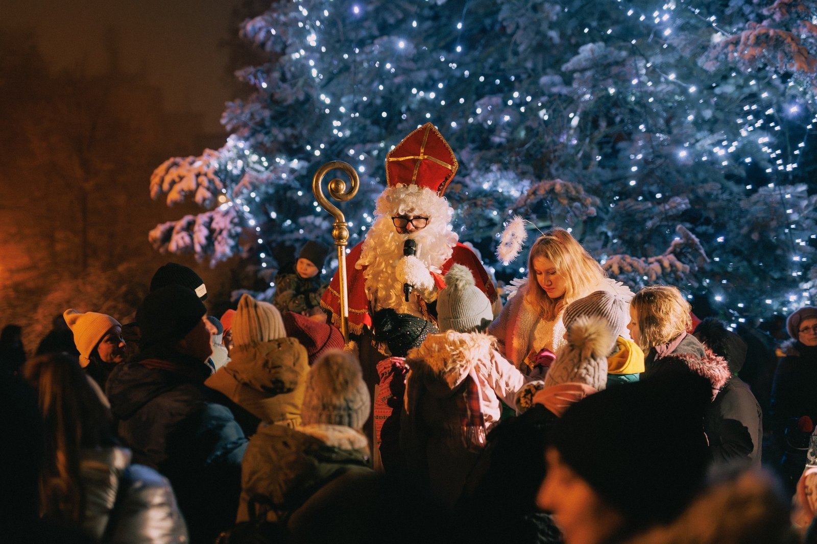 Mesto Modra: DO MODRY PRÍDE MIKULÁŠ