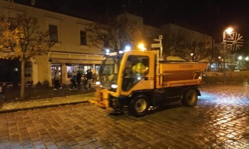 Mesto Topoľčany: Zasnežené ráno v Topoľčanoch. Mesto Topoľčany: Zasnežené ráno v Topoľčanoch.