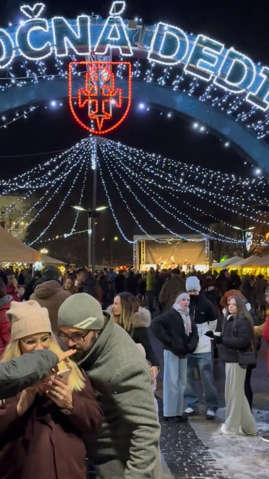 Mesto Zvolen: VIANOČNÁ DEDINA OTVORENÁ