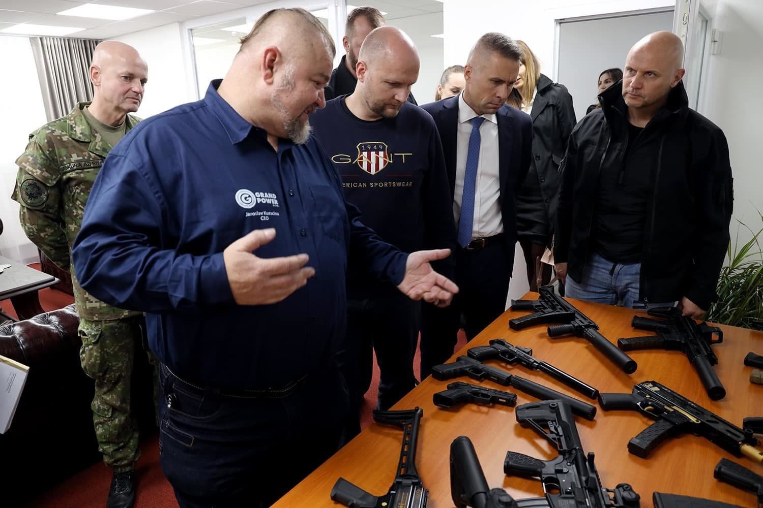 Slovensko dodáva zbrane aj Rusku Slovensko dodáva zbrane aj Rusku