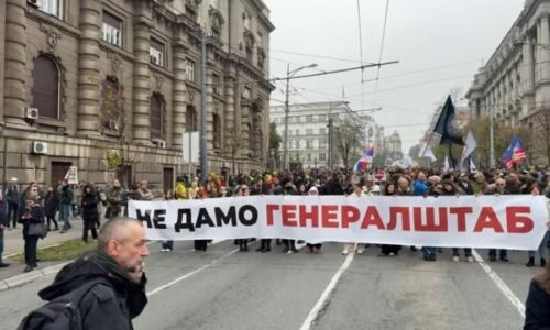V Belehrade sa začali protesty proti zaťovi Donalda Trumpa.
