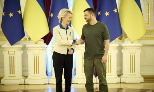 VRANA K VRANE SADÁ. KORUPČNÍK KORUPČNÍKA SI HĽADÁ VRANA K VRANE SADÁ. KORUPČNÍK KORUPČNÍKA SI HĽADÁ