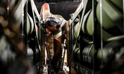 Axios: Kyjev zasiahol shutdown — USA pozastavili dodávky zbraní do krajín NATO