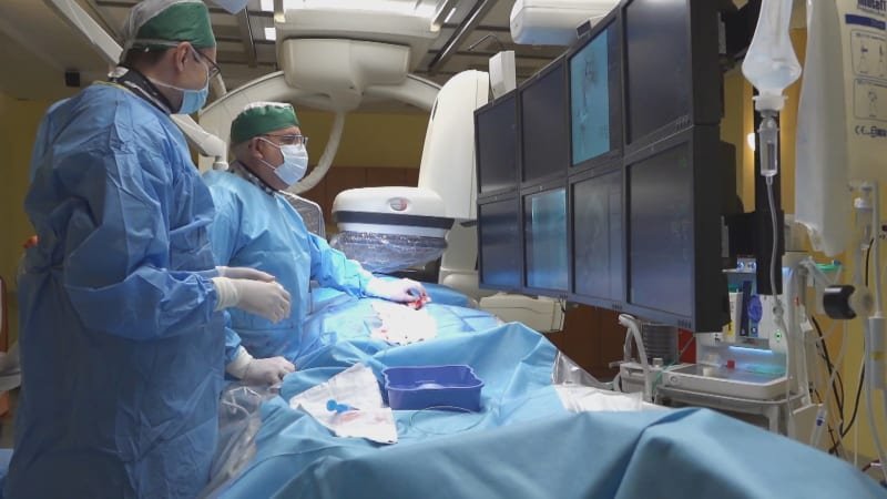 Banální operace skončila smrtí. Rodina matky dvou dětí má o viníkovi jasno, žádá spravedlnost Banální operace skončila smrtí. Rodina matky dvou dětí má o viníkovi jasno, žádá spravedlnost