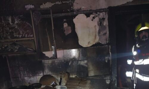 Požár domu v Liberci: Sedm zraněných, dva z nich se popálili. Příbuzný odhadl příčinu