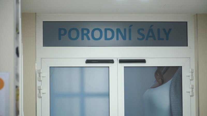 Zájem o ambulantní porody roste. Někteří zdravotníci se ale obávají rizik Zájem o ambulantní porody roste. Někteří zdravotníci se ale obávají rizik