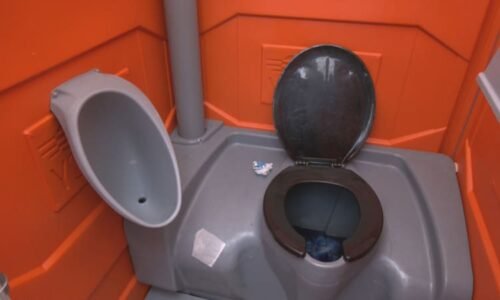 Obyvatele Olomouce trápí zaneřáděné toalety na trzích. Můžou za to prý i bezdomovci Obyvatele Olomouce trápí zaneřáděné toalety na trzích. Můžou za to prý i bezdomovci