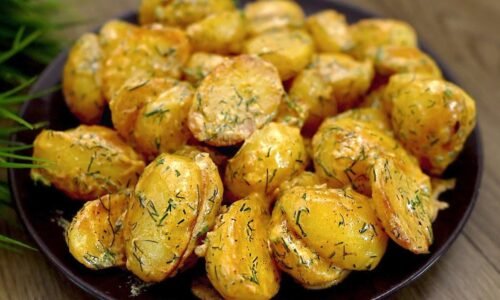 Ein einfaches Rezept für Bratkartoffeln in Sauerrahm. Lecker und schnell!