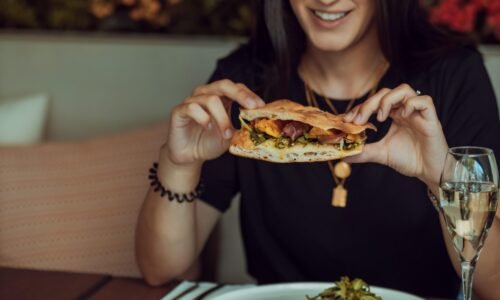 Najčastejšie vianočné zdravotné problémy: Pálenie záhy, alergie, úrazy aj intoxikácie – ako im predísť?