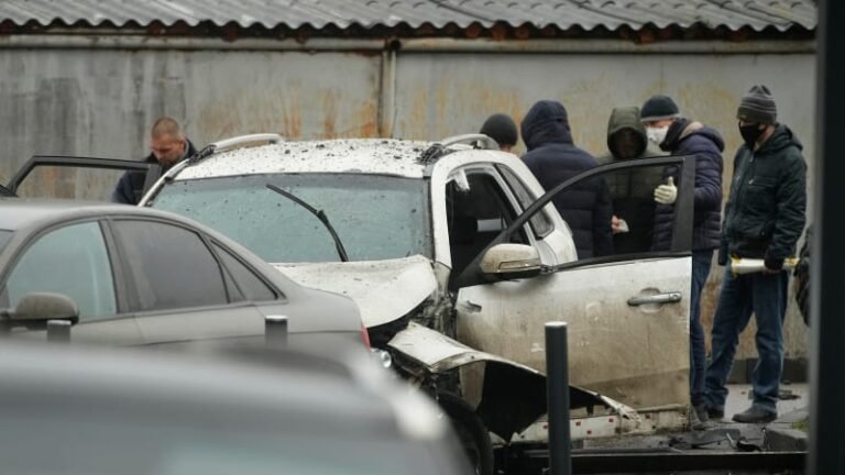 Moskvou znovu otřásly výbuchy: zranily policisty. ve stejné ulici předtím zemřel generál