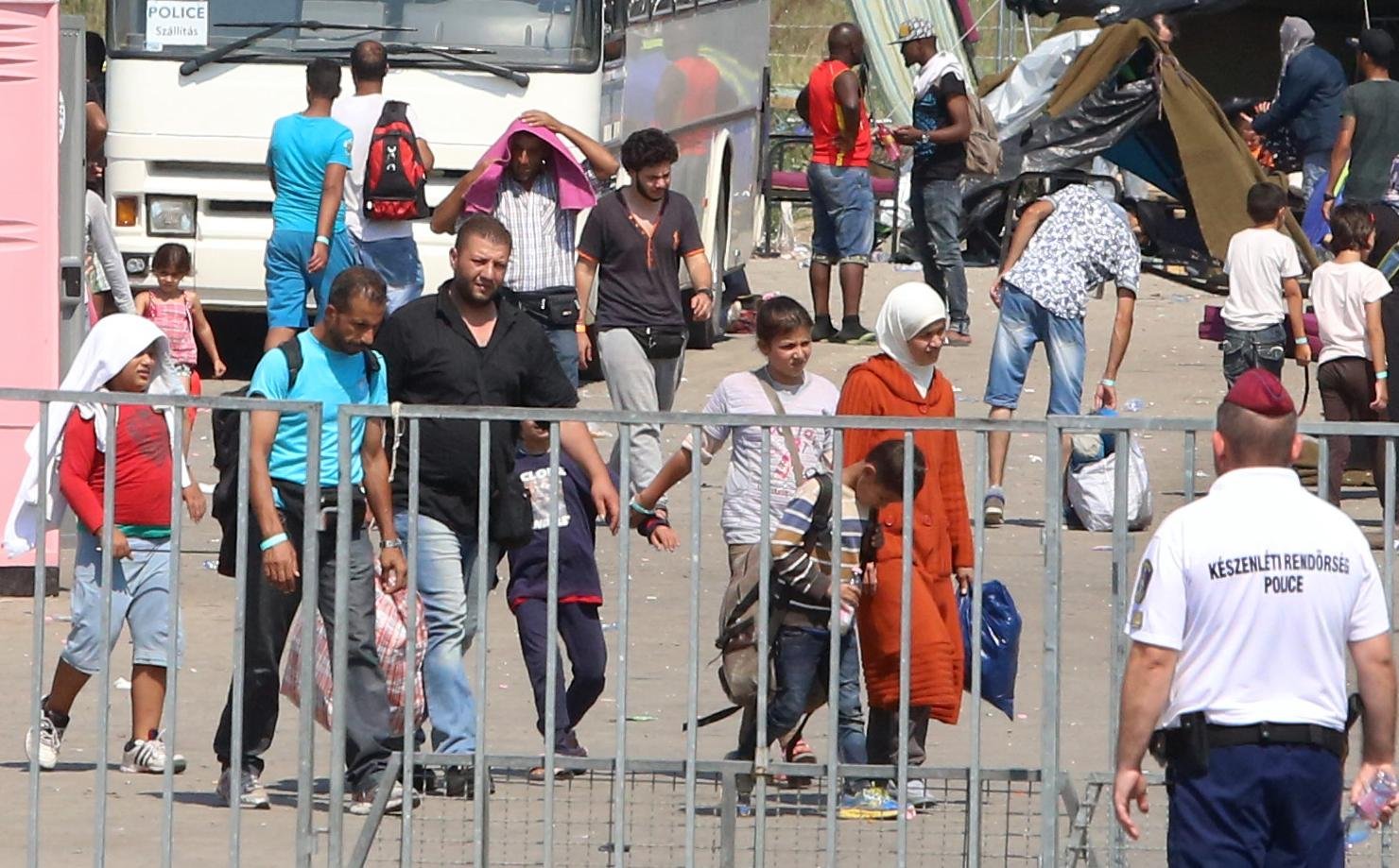 Budeme platiť za neprijatých migrantov? Ministri sa v Bruseli dohodli na novom systéme, Slovensko je proti Budeme platiť za neprijatých migrantov? Ministri sa v Bruseli dohodli na novom systéme, Slovensko je proti