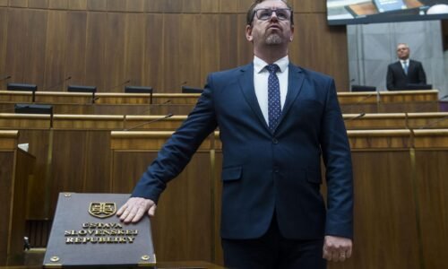 Poslanec KDH mal na východe dopravnú nehodu, v dychu mu zistili alkohol