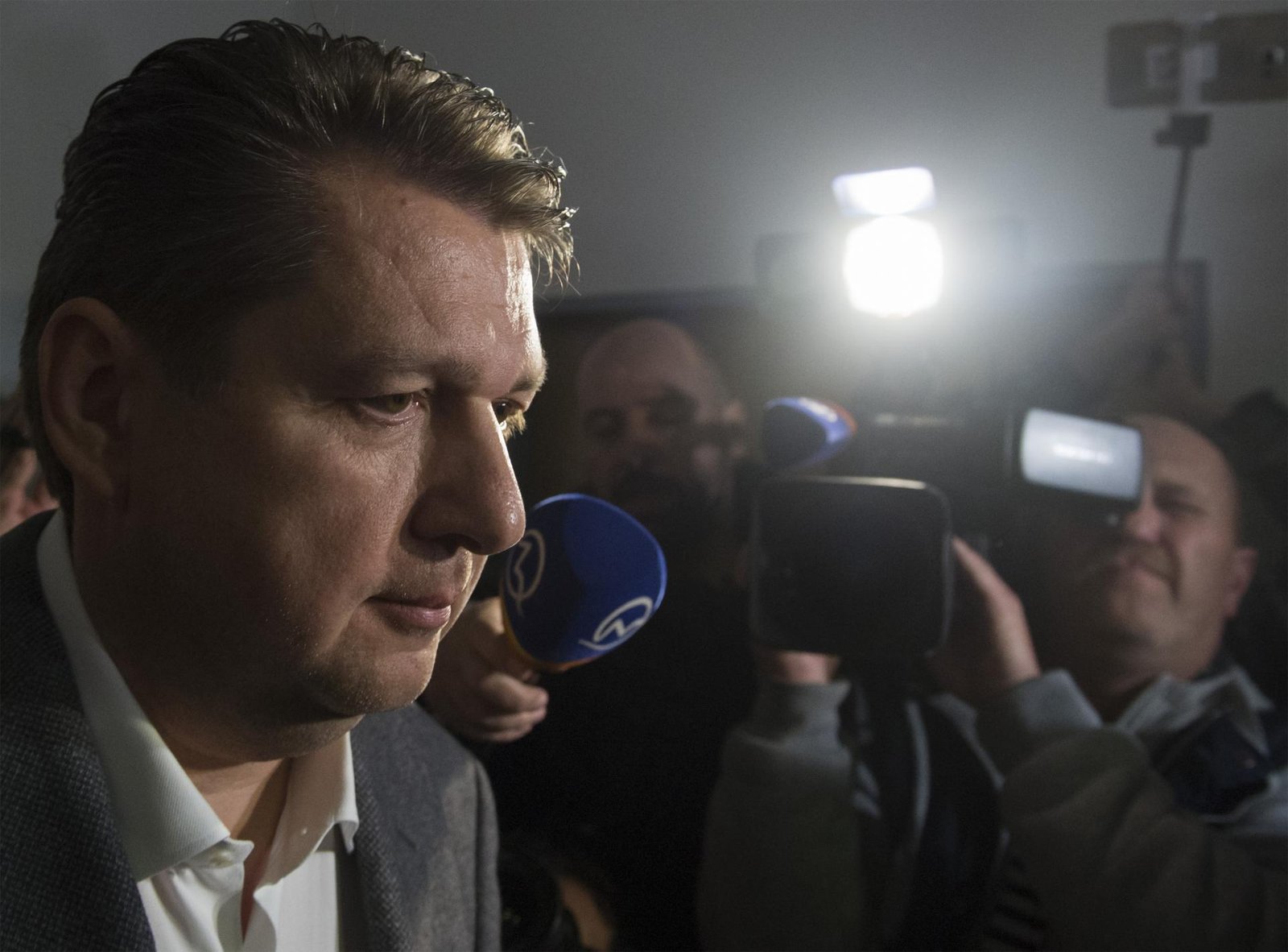 Miliónové úniky na daniach? Stále stíhajú Kočnera i Bašternáka, no mali v nich prsty aj daňoví kriminalisti Miliónové úniky na daniach? Stále stíhajú Kočnera i Bašternáka, no mali v nich prsty aj daňoví kriminalisti