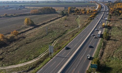 Práce na rozšírení D1 pri Bratislave predĺžili. Šéf diaľničiarov avizuje čiastočné spustenie po Novom roku Práce na rozšírení D1 pri Bratislave predĺžili. Šéf diaľničiarov avizuje čiastočné spustenie po Novom roku
