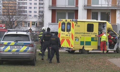 Promluvil otec žačky popálené při školním pokusu v Hradci: Chybovala učitelka, trest nežádáme