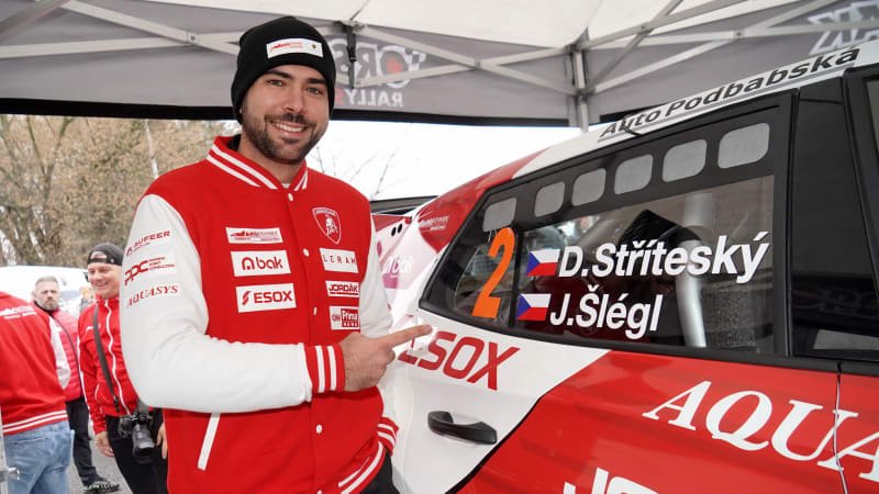 Vozy s barvami CNN Prima NEWS zářily na pražském Rallysprintu Vozy s barvami CNN Prima NEWS zářily na pražském Rallysprintu