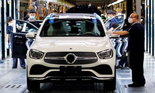 Brusel zrejme odloží kľúčovú pomoc pre automobilky. V hre je aj revízia zákazu spaľovacích motorov Brusel zrejme odloží kľúčovú pomoc pre automobilky. V hre je aj revízia zákazu spaľovacích motorov