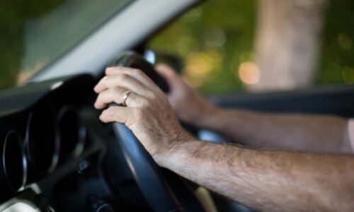 Změny pro řidiče PŘEHLEDNĚ: Tvrdý trest za nezaplacené povinné ručení i dražší dálniční známky Změny pro řidiče PŘEHLEDNĚ: Tvrdý trest za nezaplacené povinné ručení i dražší dálniční známky