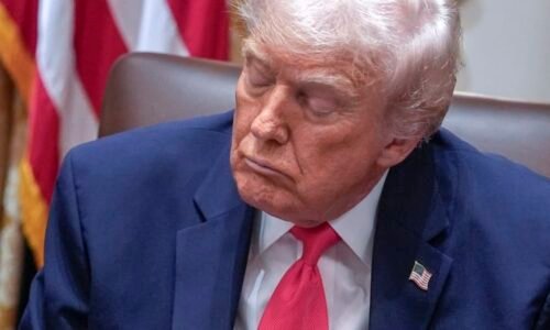 Zdříml si Trump při jednání vlády? Před kamerami mu viditelně těžkla víčka