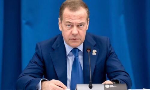 Medvedev sa vyhrážal Zelenskému: Práve teraz mu smrť často dýcha na krk